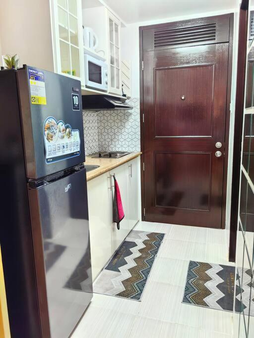 Condotel Near Airport Terminals Apartment