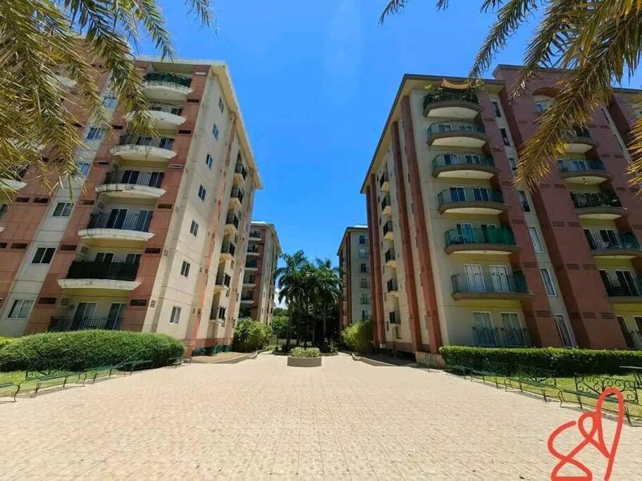 Apartment Condotel Near Airport Terminals *